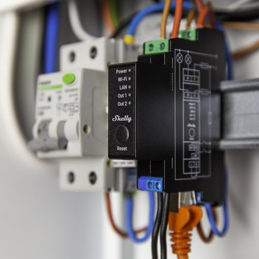 Išmanioji 2 kanalų relė su elektros sąnaudų matavimu Shelly Pro 2PM